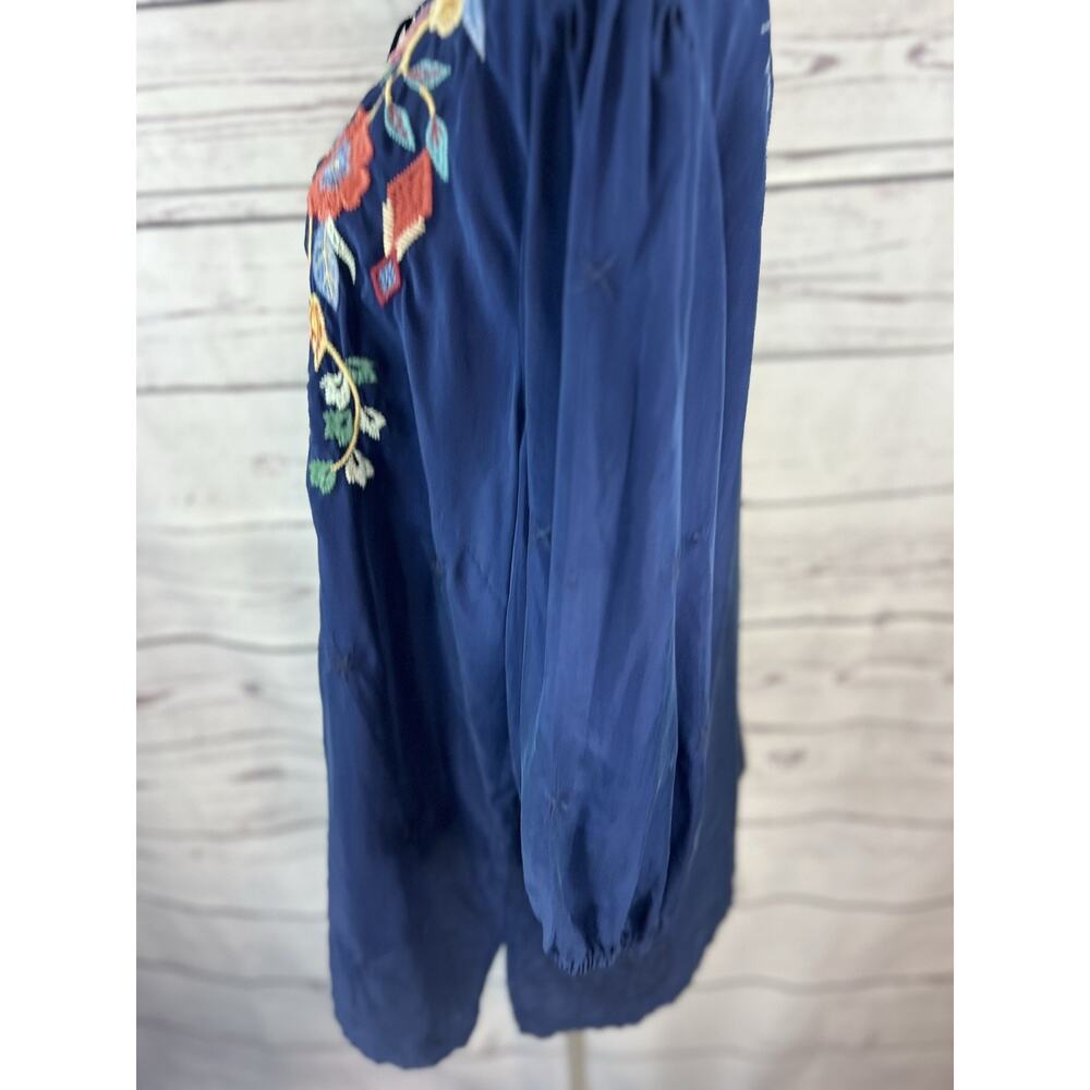 Johnny Was Workshop Women’s Navy Floral Embroidered Silk Tunic Blouse Size XL - Picture 4 of 8